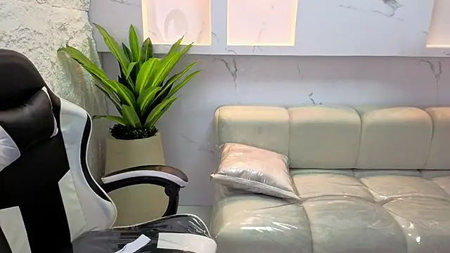 Snapshot of aurora_tp chatting on February 18, 2026, 2:18 am aurora tp online show from February 18, 2026, 2:18 am