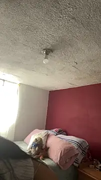 Bamby08 online show from April 17, 2026, 7:17 pm