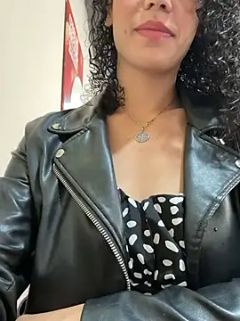 SirenStell0 online show from April 10, 2026, 5:28 pm