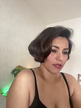 Snapshot of eva_luz chatting on February 17, 2026, 11:18 am eva luz online show from February 17, 2026, 11:18 am