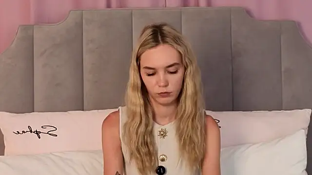 Snapshot of NikkiRyx chatting on June 28, 2026, 4:24 pm NikkiRyx online show from June 28, 2026, 4:24 pm