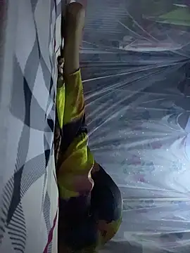 BabyElly22 online show from April 21, 2026, 4:56 pm