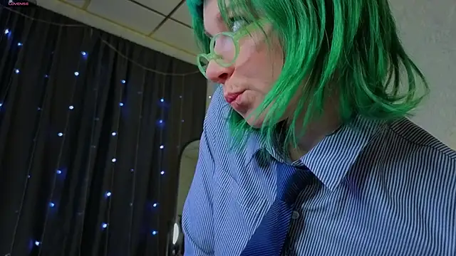 Scarle Whisper online show from March 28, 2026, 1:05 am