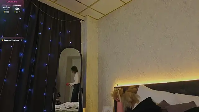 Scarle Whisper online show from April 8, 2026, 1:05 am