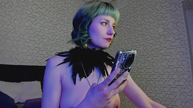 Scarle Whisper online show from May 11, 2026, 4:04 pm