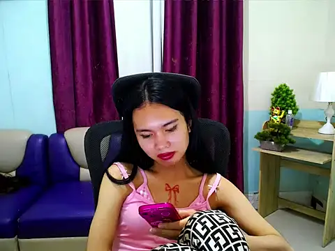 Snapshot of devine_goddess chatting on May 5, 2026, 11:29 am devine goddess online show from May 5, 2026, 11:29 am