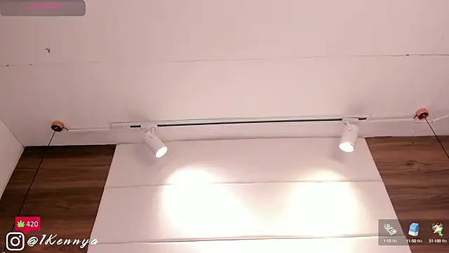 Kennya Rodriguez online show from December 10, 2024, 7:26 am