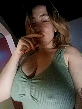 Kennya Rodriguez online show from October 6, 2025, 2:09 am