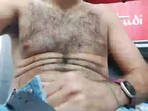 Snapshot of elegantblack chatting on June 18, 2026, 11:36 am elegantblack online show from June 18, 2026, 11:36 am