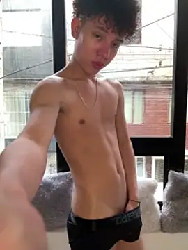 yoursexyjose online show from February 24, 2026, 6:39 pm