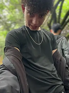 yoursexyjose online show from March 22, 2026, 7:39 pm