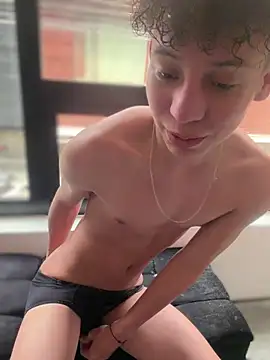 yoursexyjose online show from March 27, 2026, 6:51 pm