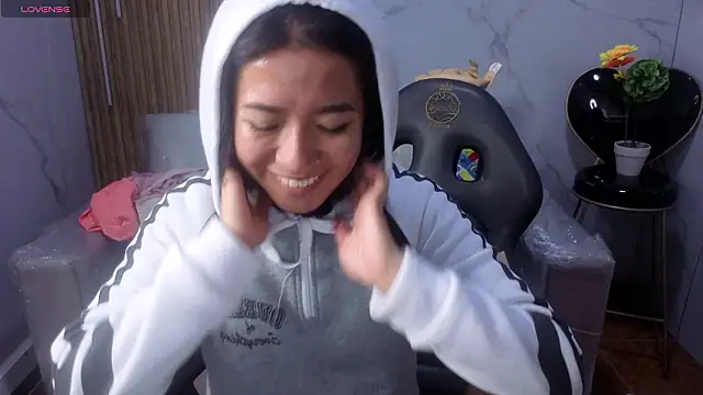 Lynn turner online show from March 21, 2026, 12:32 pm