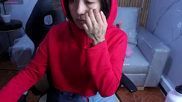 Lynn turner online show from April 2, 2026, 12:25 pm