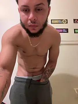 Snapshot of Tu_PaPi_Favorito chatting on February 24, 2026, 3:15 am Tu PaPi Favorito online show from February 24, 2026, 3:15 am