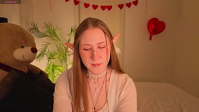 Snapshot of CassieReborn chatting on February 17, 2026, 11:00 pm CassieReborn online show from February 17, 2026, 11:00 pm