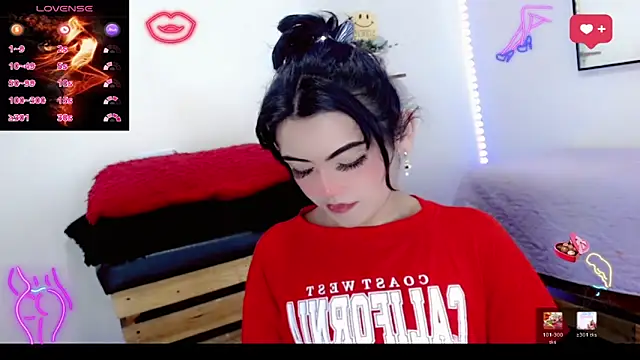 NathalialLooes online show from March 13, 2026, 5:14 am