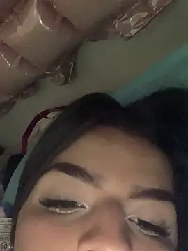 KarelyMitchel online show from April 3, 2026, 2:31 am