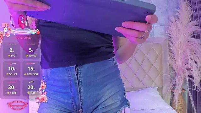 CleoFoxx  online show from April 9, 2026, 12:43 pm