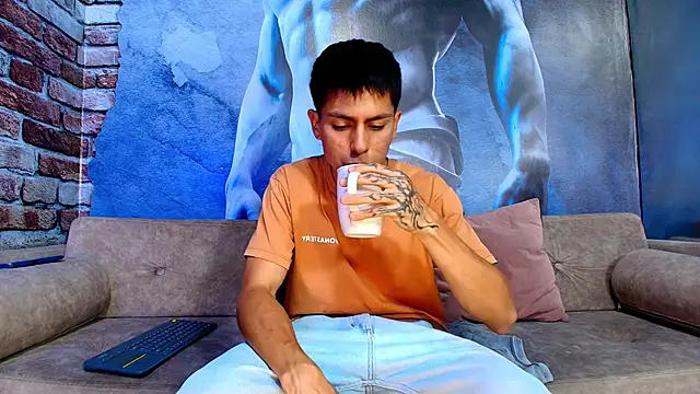 Aron pulse online show from March 20, 2026, 8:03 pm