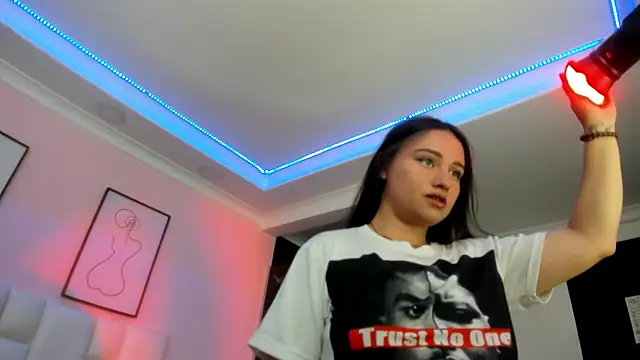 Snapshot of SARHA_ANTONELLI chatting on July 6, 2026, 3:47 pm SARHA ANTONELLI online show from July 6, 2026, 3:47 pm