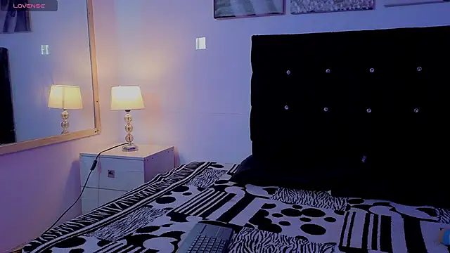 Zoe-yanin online show from February 27, 2026, 6:41 pm