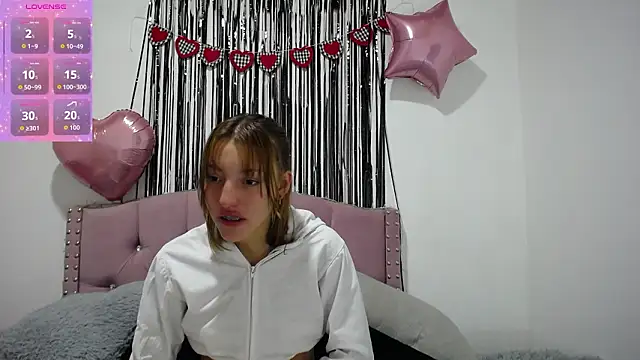 Snapshot of emily_cooper_pym chatting on February 21, 2026, 12:28 pm emily cooper pym online show from February 21, 2026, 12:28 pm