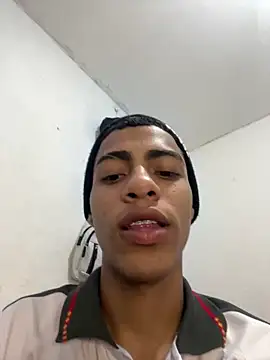 Snapshot of dominick_fran chatting on February 8, 2026, 11:19 pm dominick fran online show from February 8, 2026, 11:19 pm