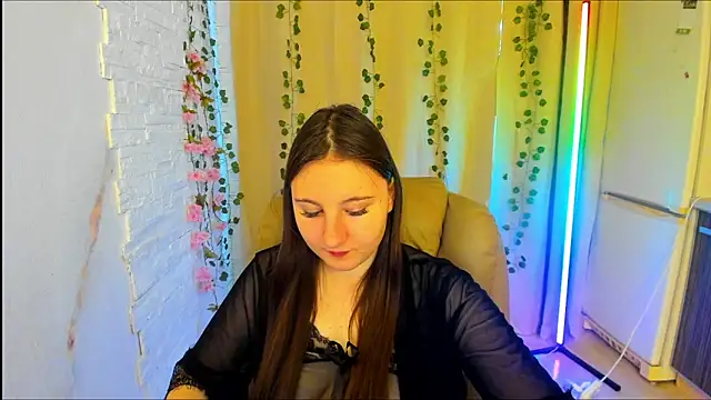 Snapshot of EvaxCharm chatting on February 6, 2026, 4:17 am EvaxCharm online show from February 6, 2026, 4:17 am