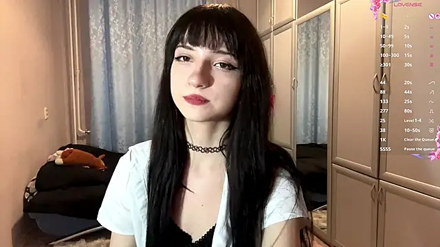 Snapshot of UrBabeLuna chatting on April 1, 2026, 4:04 pm UrBabeLuna online show from April 1, 2026, 4:04 pm