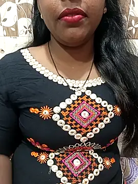 Snapshot of Parul-009 chatting on February 21, 2026, 9:43 am Parul-009 online show from February 21, 2026, 9:43 am