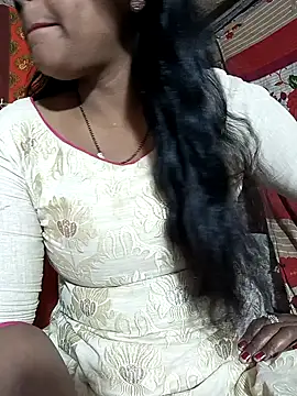 Snapshot of Parul-009 chatting on February 23, 2026, 6:33 am Parul-009 online show from February 23, 2026, 6:33 am