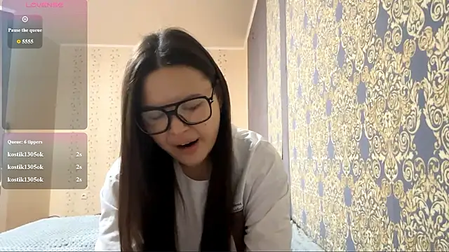 Snapshot of Ayazyn chatting on February 7, 2026, 4:00 pm Ayazyn online show from February 7, 2026, 4:00 pm