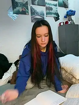 Carolina G0lden online show from April 20, 2026, 10:11 pm