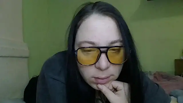 Snapshot of MillaSourety chatting on February 12, 2026, 8:53 am MillaSourety online show from February 12, 2026, 8:53 am