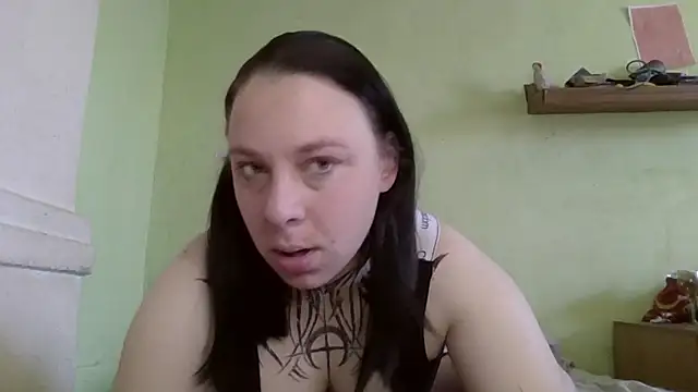 MillaSourety online show from April 5, 2026, 8:22 am