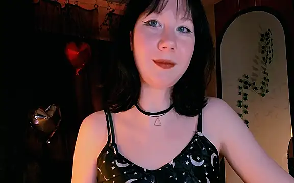 Snapshot of marty_bree chatting on April 16, 2026, 9:39 pm marty bree online show from April 16, 2026, 9:39 pm