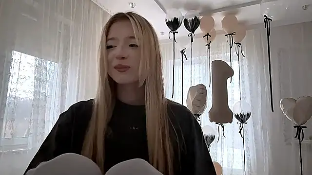 IvyArmbrister online show from February 25, 2026, 3:21 pm