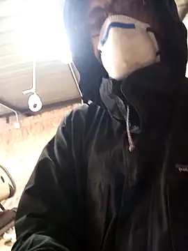 latinsexven online show from March 6, 2026, 12:01 pm