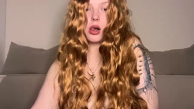 Snapshot of Ophelia_Ritz chatting on February 23, 2026, 7:00 pm Ophelia Ritz online show from February 23, 2026, 7:00 pm