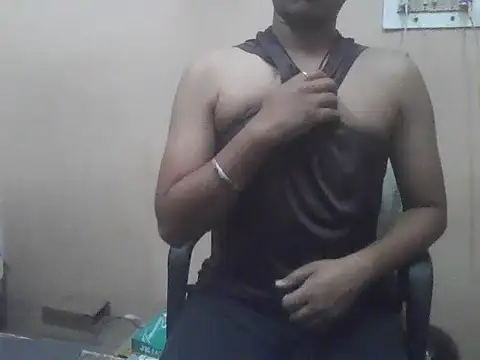 chocolatesboy143 online show from May 23, 2026, 5:06 pm