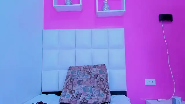 Baby doll XOXO online show from February 12, 2026, 8:37 pm