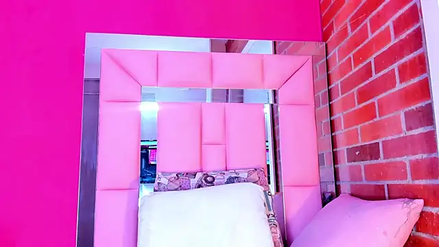 Baby doll XOXO online show from February 25, 2026, 12:15 pm