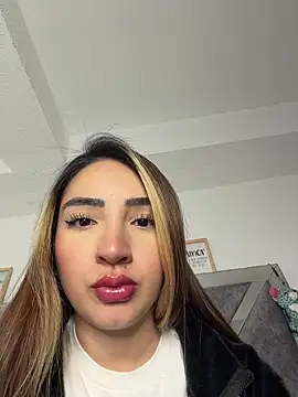 KimCollinss online show from February 18, 2026, 2:07 am