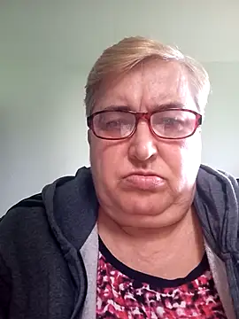 Snapshot of SusanStar874 chatting on June 1, 2026, 2:19 pm SusanStar874 online show from June 1, 2026, 2:19 pm