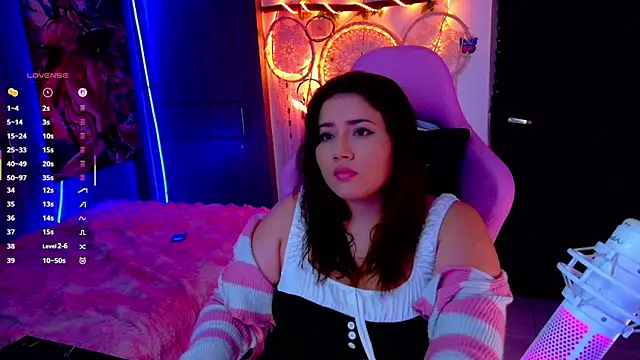 Snapshot of ALIS_E_G chatting on June 23, 2026, 5:22 pm ALIS E G online show from June 23, 2026, 5:22 pm