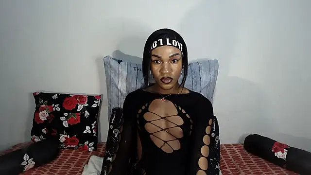 Riaanxxx online show from April 15, 2026, 7:43 pm