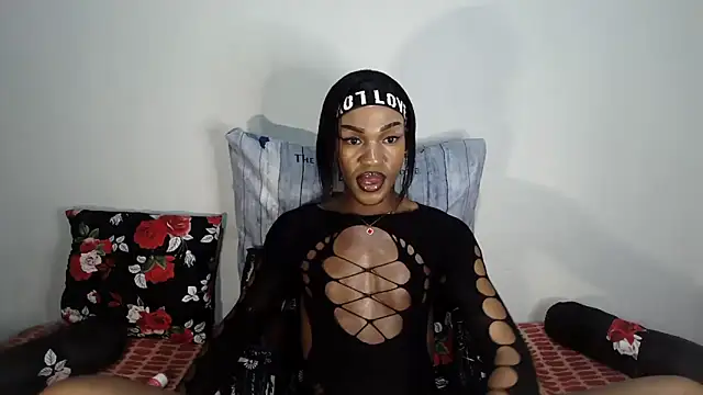 Riaanxxx online show from April 15, 2026, 7:58 pm