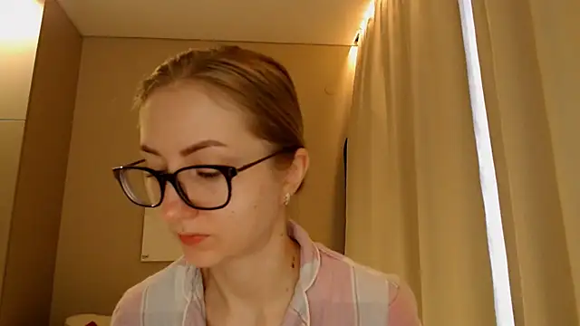 BluueSilk online show from March 1, 2025, 5:52 am