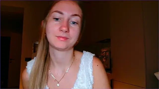 BluueSilk online show from December 1, 2025, 6:51 am